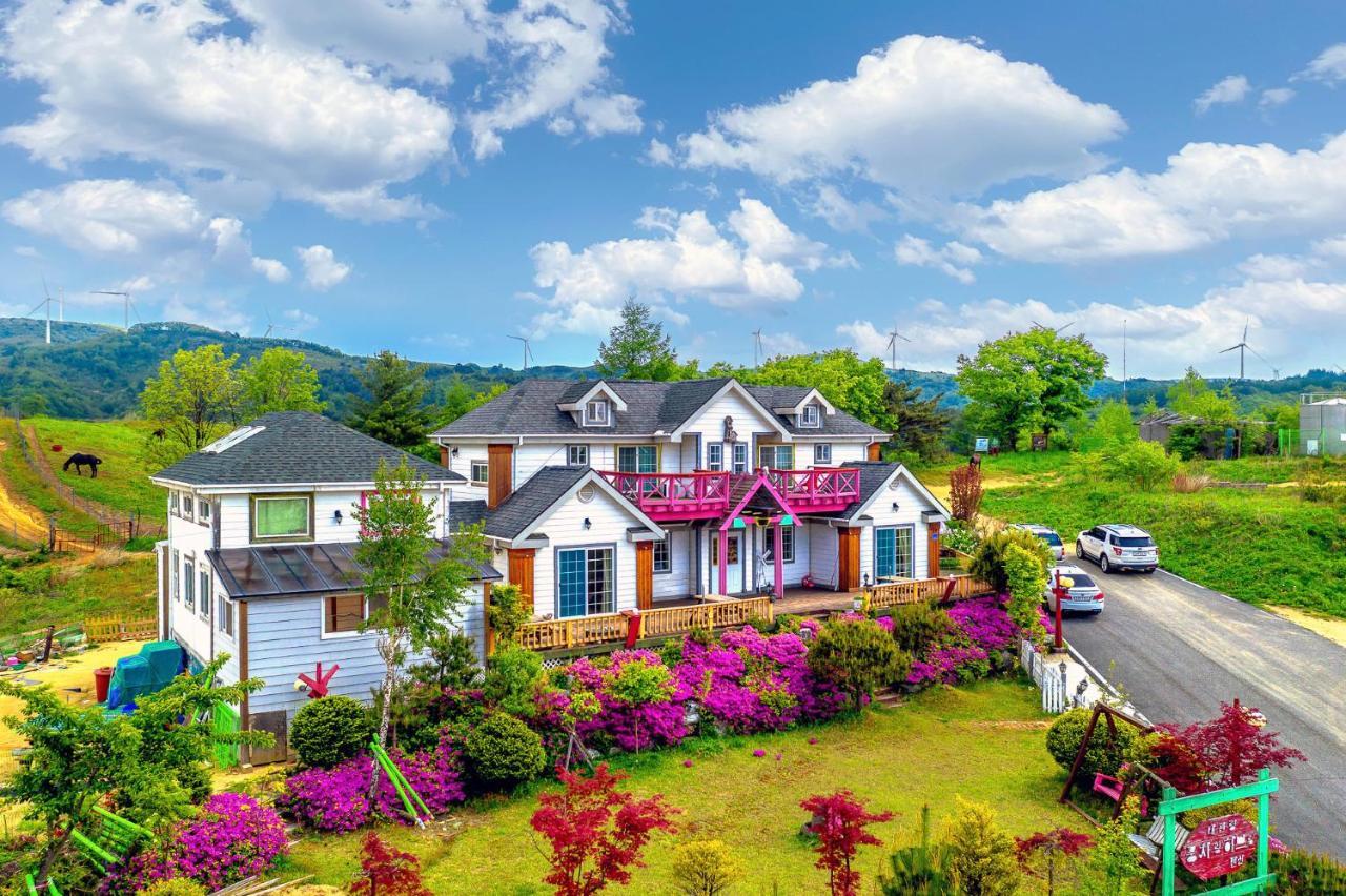 Pungcha & Herb Pension Πιόνγκτσανγκ Εξωτερικό φωτογραφία